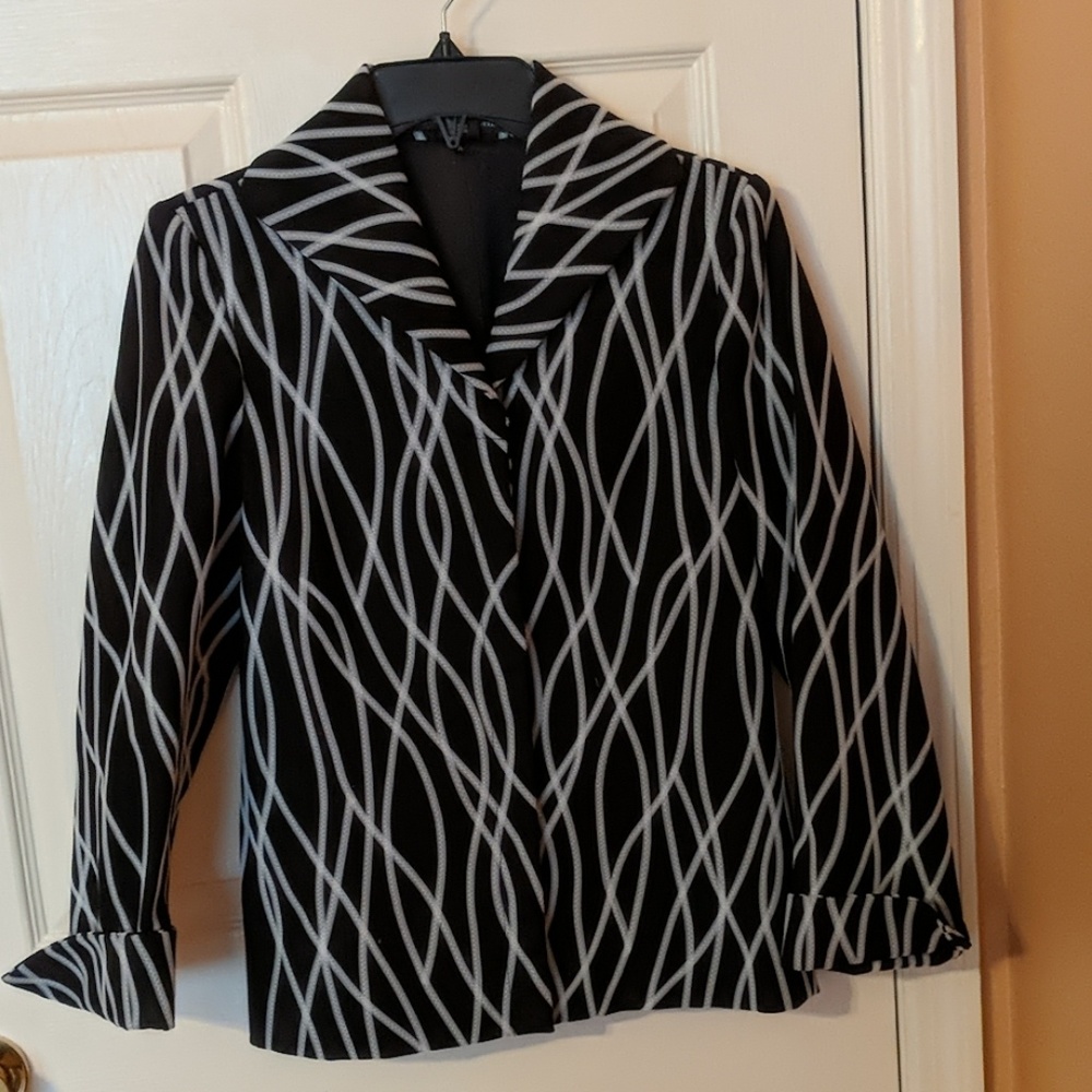 Linda Allard Ellen Tracy Black/White 4 EUC